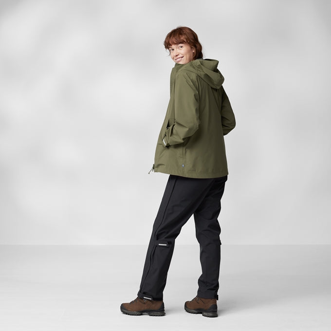 Lietus jaka Fjallraven HC Hydratic Trail sieviešu Lietus jakas Vidējā slāņa jakas Virsjakas
